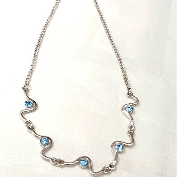 VINTAGE LOLA ROSE SILVER TONE NECKLACE - Picture 6 of 11